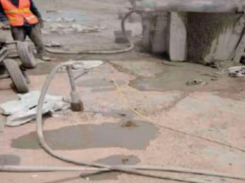 点军水泥混凝土路面板底注浆技术 路面脱空注浆整治方案